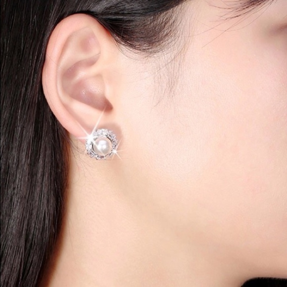 Pearl Earrings - Picture 5 of 6